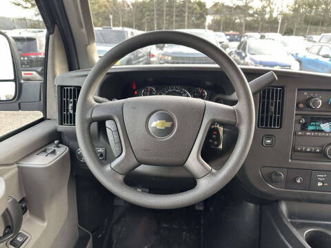 2025 Chevrolet Express 2500