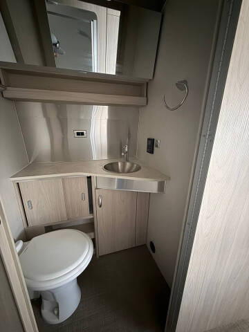 2024 Airstream Globetrotter