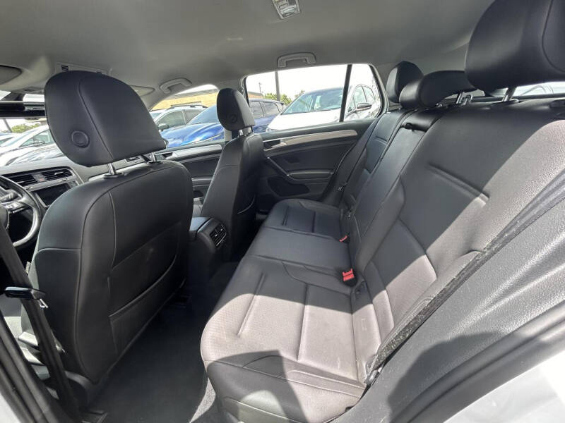 2015 Volkswagen e-Golf SEL Premium