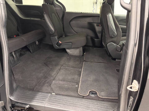 2022 Chrysler Pacifica Touring