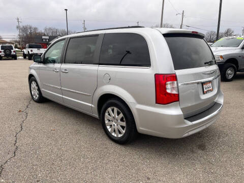 2012 Chrysler Town and Country Touring-L