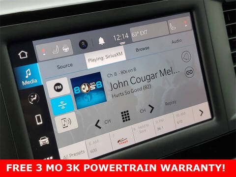 2022 Chrysler Voyager LX