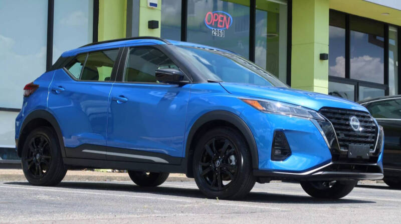 2023 Nissan Kicks SR