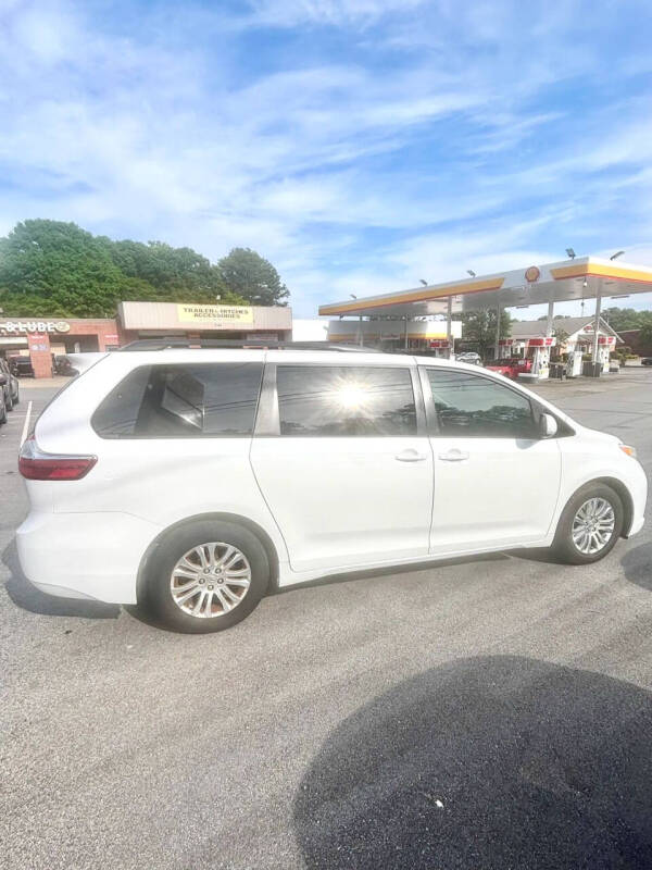 2015 Toyota Sienna