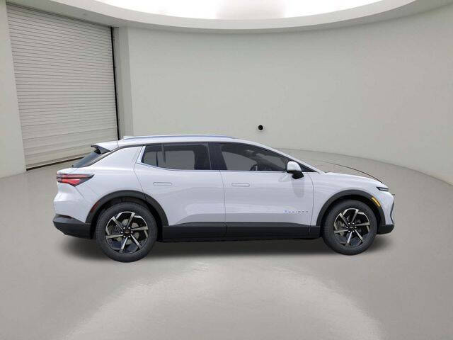 2026 Chevrolet Equinox EV LT 2