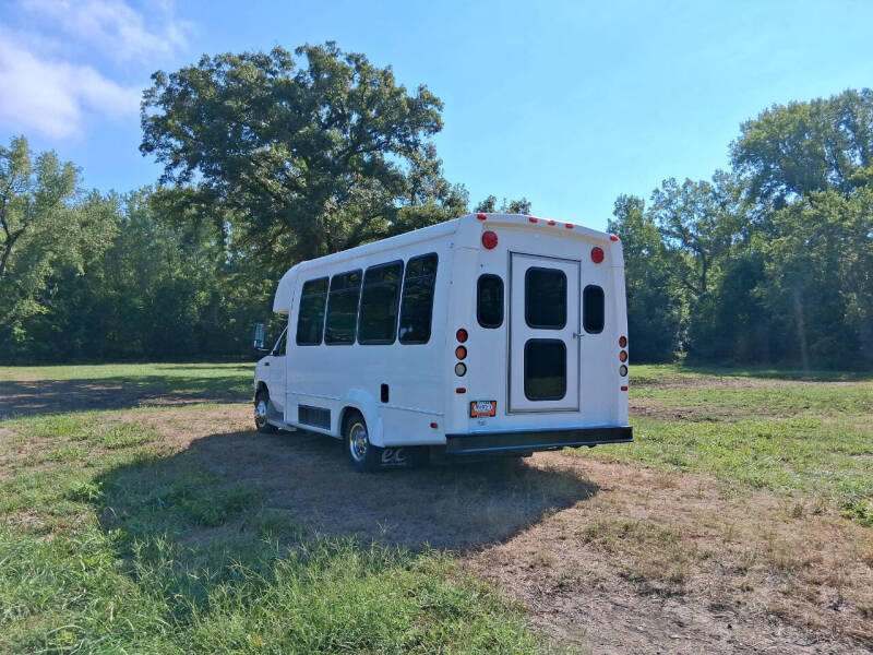 2011 Ford E-Series E-350 SD