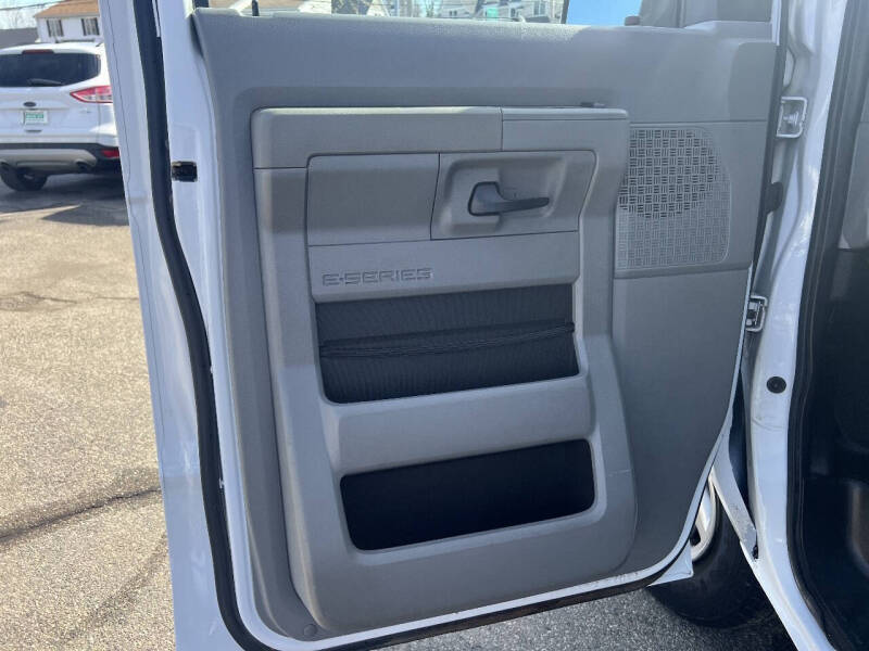 2011 Ford E-Series