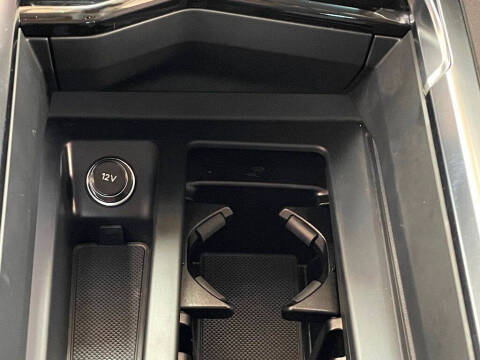 2022 Audi e-tron quattro Premium Plus