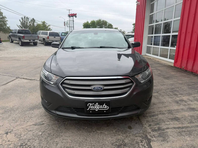 2018 Ford Taurus SEL