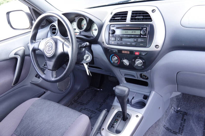 2003 Toyota RAV4
