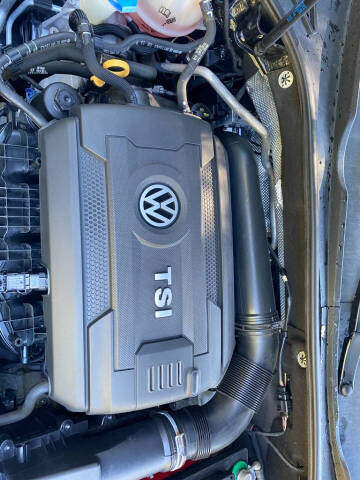 2017 Volkswagen Passat 1.8T R-Line