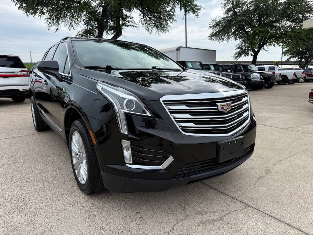Black 2018 Cadillac XT5 Base 4dr SUV 1