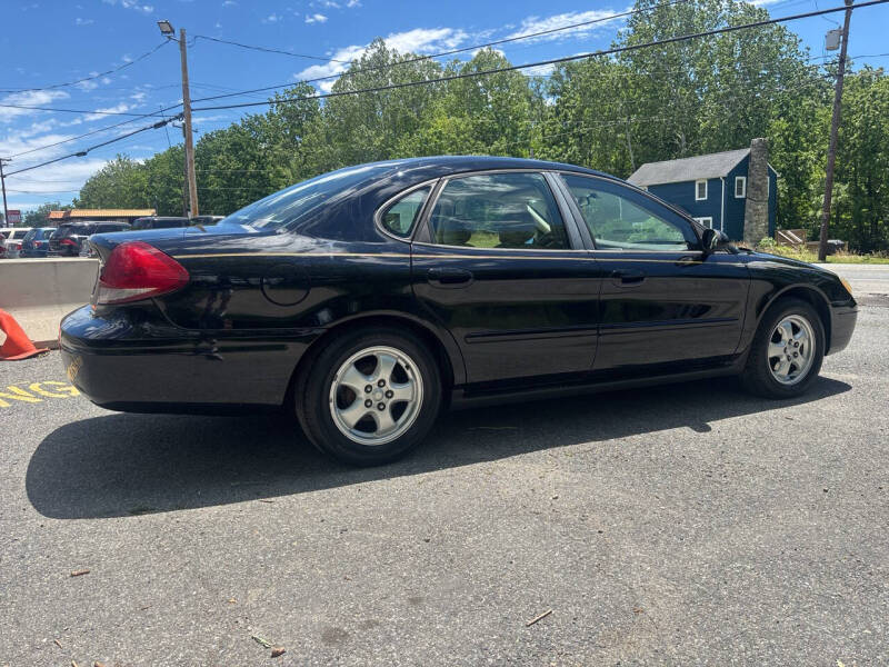 2006 Ford Taurus SE