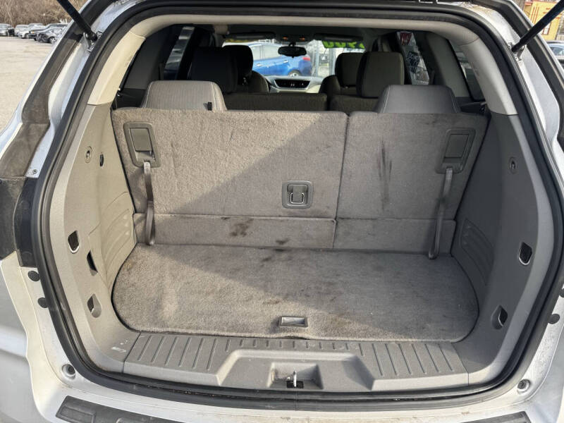 2017 Chevrolet Traverse LS