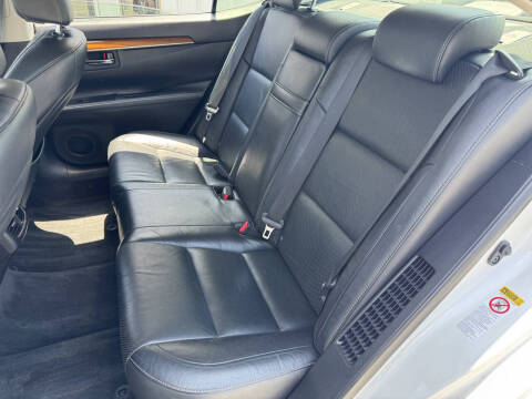 2014 Lexus ES 300h