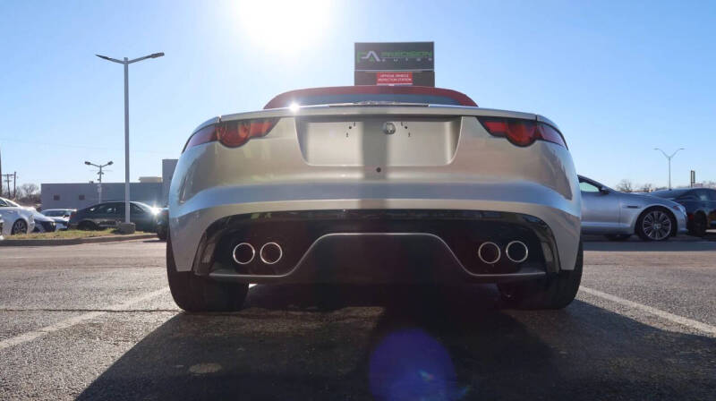 2020 Jaguar F-TYPE R
