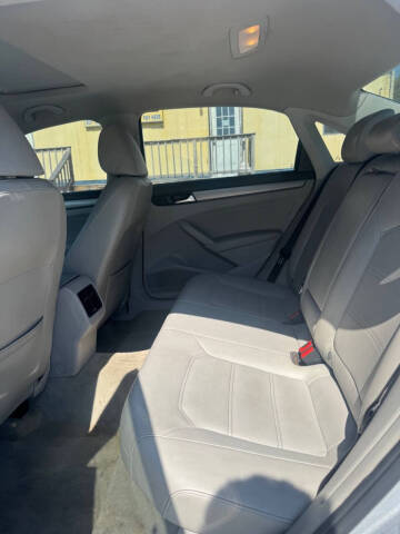2015 Volkswagen Passat 2.0L TDI SE