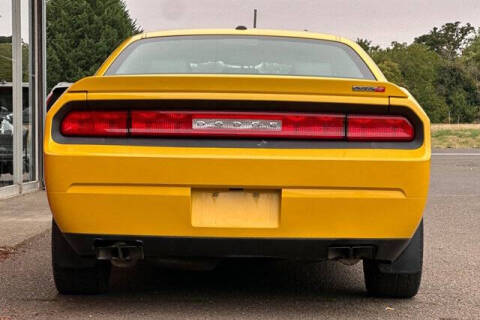 2010 Dodge Challenger SRT8