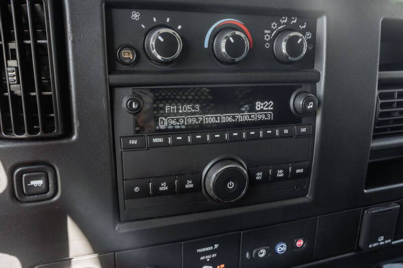 2024 Chevrolet Express 2500