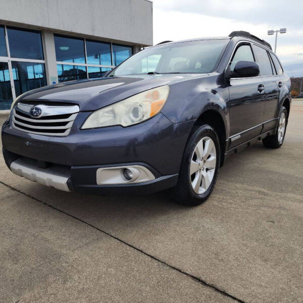 2011 Subaru Outback 3.6R Limited photo 2