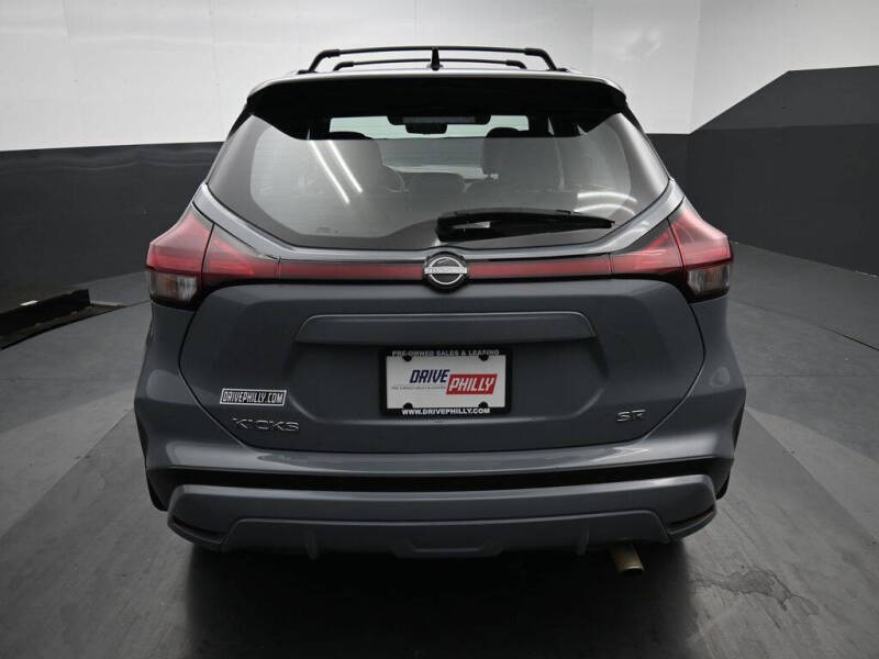 2024 Nissan Kicks SR