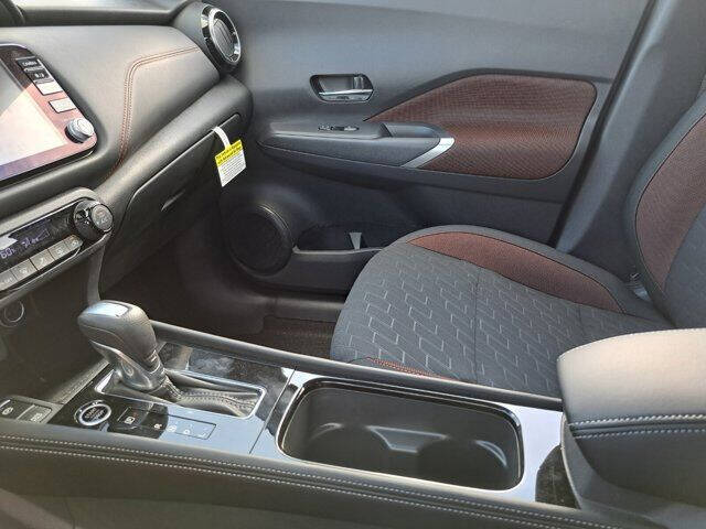 2024 Nissan Kicks SR