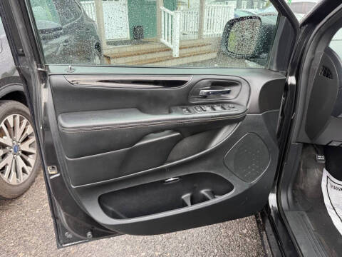 2018 Dodge Grand Caravan SE