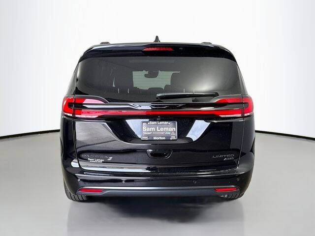 2027 Chrysler Pacifica Limited
