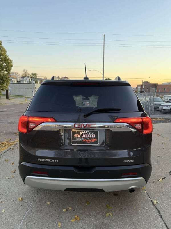 2017 GMC Acadia SLE-2