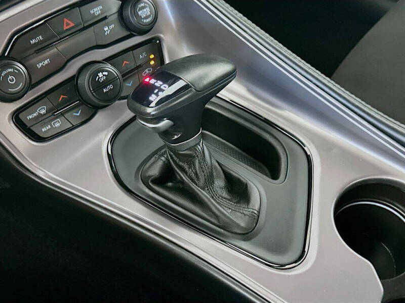 2023 Dodge Challenger SXT