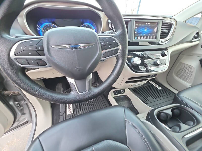 2020 Chrysler Voyager LXi