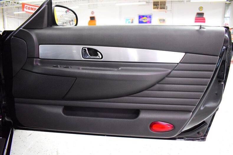 2002 Ford Thunderbird Deluxe