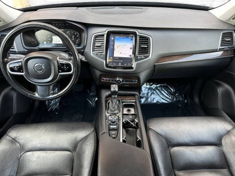 2019 Volvo XC90 T6 Momentum