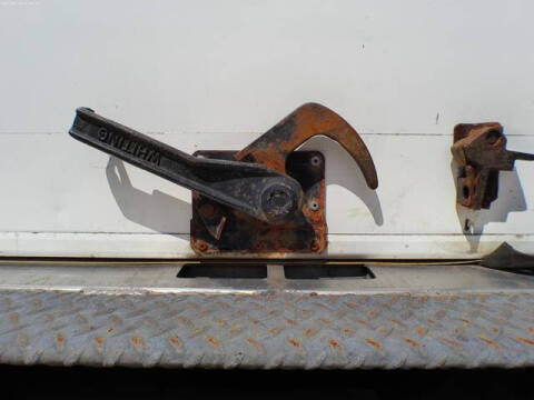 2017 Freightliner M2 106