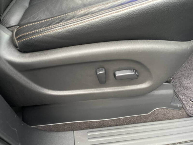 2017 Nissan Titan SL