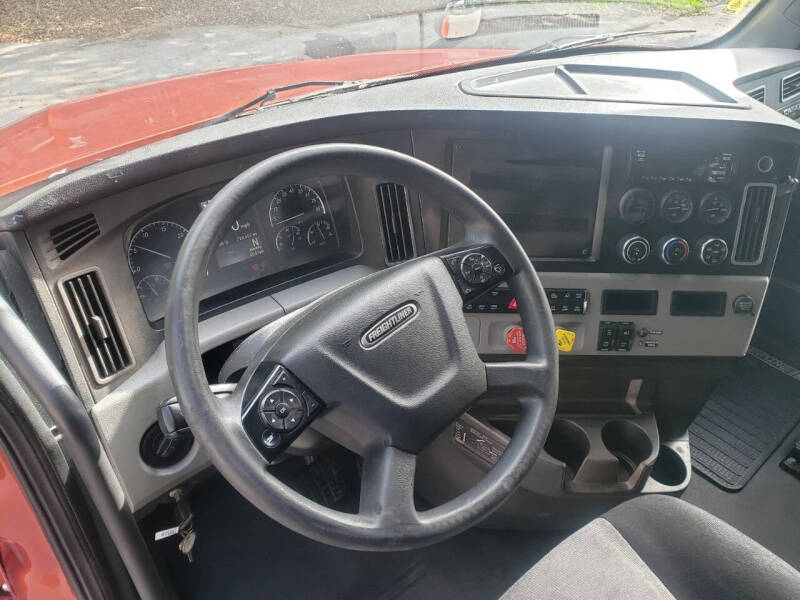 2019 Freightliner Cascadia