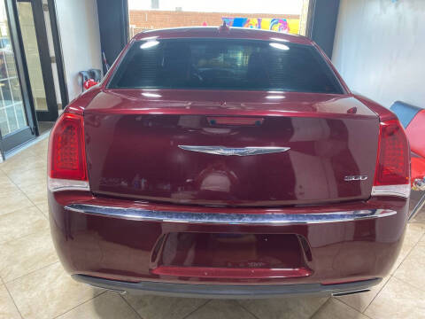 2017 Chrysler 300 Limited