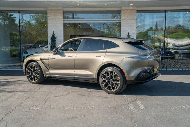 2021 Aston Martin DBX 2