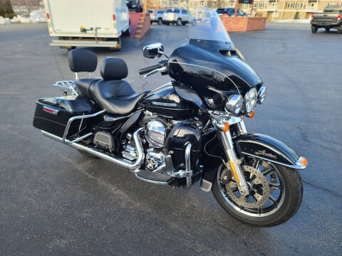2014 Harley Davidson  Ultra Classic for sale at R C Motors in Lunenburg MA