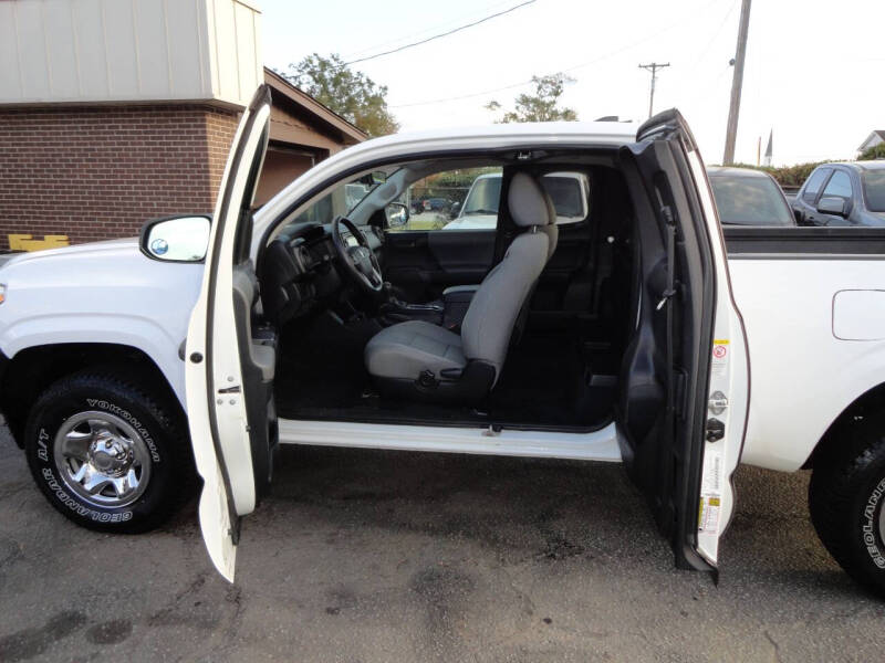 2019 Toyota Tacoma SR