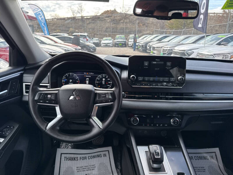 2024 Mitsubishi Outlander SEL