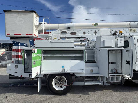 2018 Freightliner M2 106
