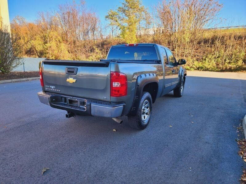 2011 Chevrolet Silverado 1500 for sale at Commonwealth Motors LLC in Moosic, PA