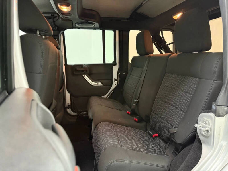 2011 Jeep Wrangler Unlimited Sahara