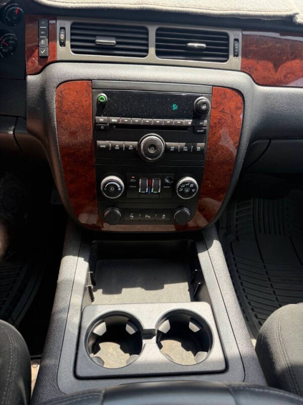 2012 Chevrolet Avalanche LS
