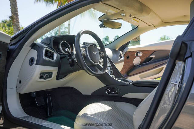 2020 Aston Martin DB11 Volante