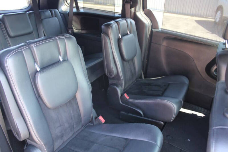 2016 Dodge Grand Caravan SXT Plus