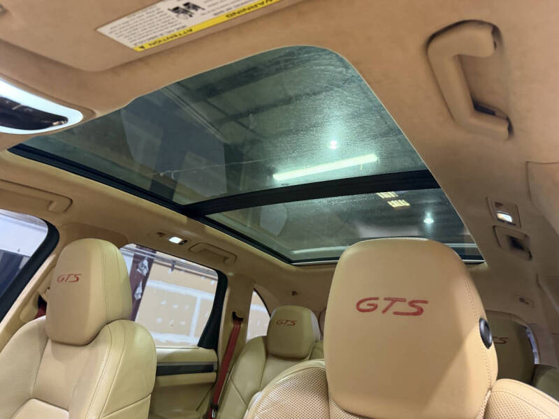 2017 Porsche Cayenne GTS