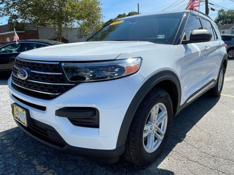 2020 Ford Explorer for sale at AUTORAMA SALES INC. in Farmingdale NY