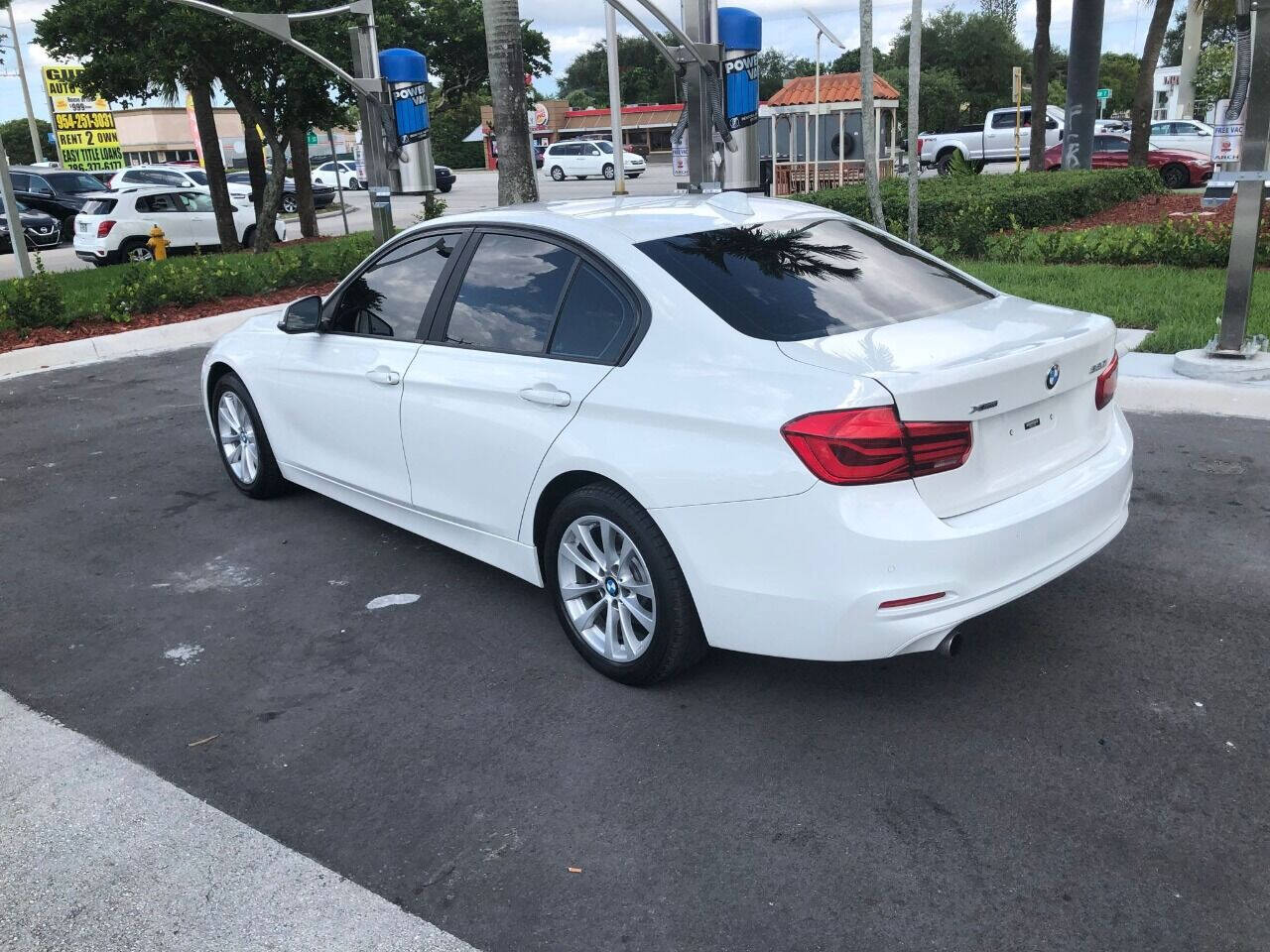 2018 BMW 320i Sedan - $17,850